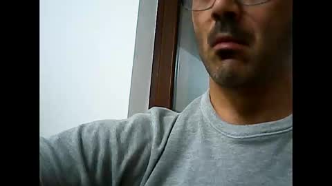 Snapshot of speed0800 chatting on 04/19/26, 09:39 Speed online show from 04/19/26, 09:39