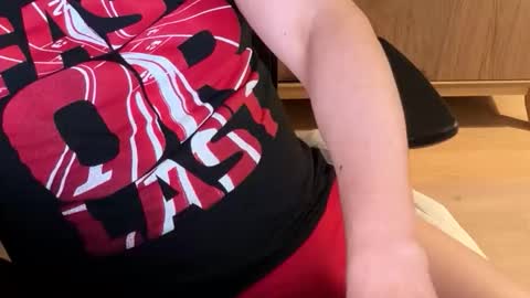 Snapshot of speedoguy78 chatting on 04/11/26, 09:13 speedoguy78 online show from 04/11/26, 09:13