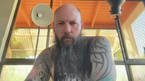 Snapshot of spenderal chatting on 10/19/25, 04:35 Beard Guy online show from 10/19/25, 04:35