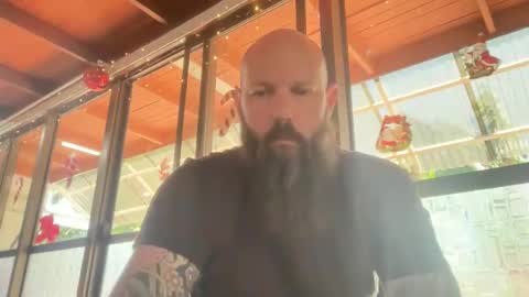 Snapshot of spenderal chatting on 12/18/25, 12:38 Beard Guy online show from 12/18/25, 12:38