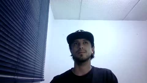 sperm_donor94 online show from 04/17/26, 11:46