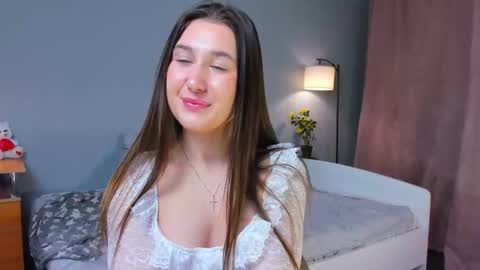 Snapshot of spiceofalex chatting on 12/18/25, 07:20 Elva online show from 12/18/25, 07:20