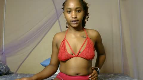 Snapshot of spicy_angels chatting on 07/08/26, 01:32 Quinter Cheeky online show from 07/08/26, 01:32
