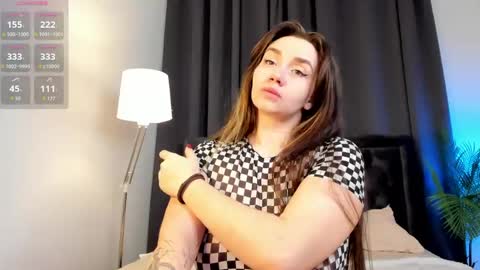 Snapshot of spicy_jules chatting on 03/21/26, 04:17 Melanie online show from 03/21/26, 04:17