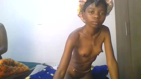 Snapshot of spicybobolishia_ chatting on 05/27/26, 02:52 Bobo online show from 05/27/26, 02:52