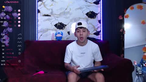 Snapshot of spicyboys_ chatting on 11/17/25, 12:49 online show from 11/17/25, 12:49