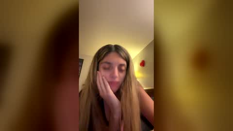 Snapshot of spicydiamond23 chatting on 05/23/26, 04:07 spicydiamond23 online show from 05/23/26, 04:07