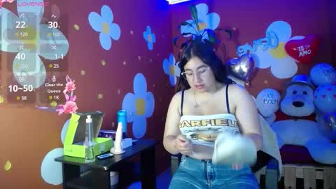 Snapshot of spicydoll4 chatting on 03/06/26, 08:38 Veronica online show from 03/06/26, 08:38