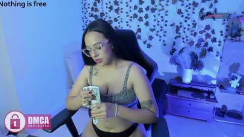 Snapshot of spicydollx_1 chatting on 05/16/26, 07:34 Geraldin online show from 05/16/26, 07:34