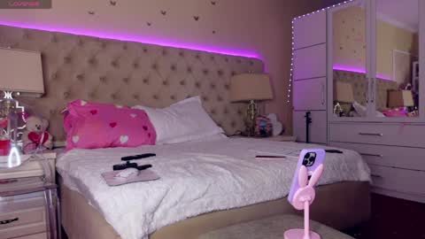 Snapshot of spicygirls chatting on 04/02/26, 06:00 Alicia online show from 04/02/26, 06:00