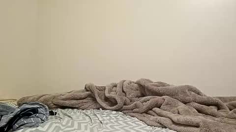 Snapshot of spicyhotmxlf chatting on 04/15/26, 01:29 spicyhotmxlf online show from 04/15/26, 01:29