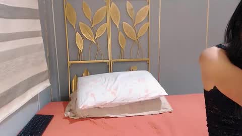 Snapshot of spicyinfinity chatting on 02/25/25, 05:58 Zab online show from 02/25/25, 05:58