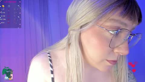Snapshot of spicyvainilla chatting on 03/16/26, 12:49 Valeria online show from 03/16/26, 12:49