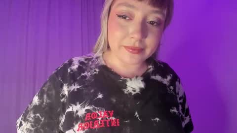 Snapshot of spicyvainilla chatting on 03/28/26, 11:04 Valeria online show from 03/28/26, 11:04