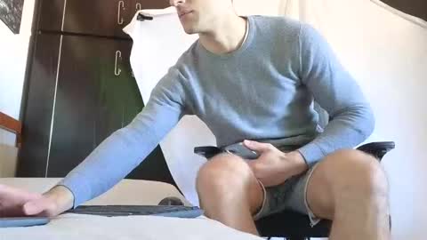 Marco. When Im offline you can view premium content in bio online show from 10/04/25, 12:25