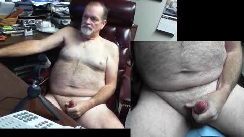 Snapshot of spitfire1964 chatting on 01/15/25, 03:18 Spitfire online show from 01/15/25, 03:18