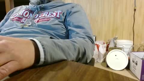 Snapshot of splash_w chatting on 10/31/25, 06:20 Splash Man online show from 10/31/25, 06:20