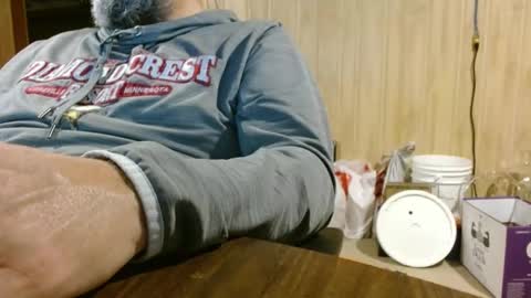 Snapshot of splash_w chatting on 11/25/25, 12:27 Splash Man online show from 11/25/25, 12:27