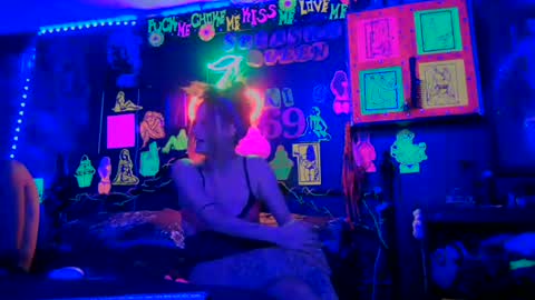 Snapshot of splashh_queen420 chatting on 07/25/26, 10:57 Daddy His Splash Queen online show from 07/25/26, 10:57