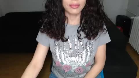 Doll online show from 12/04/24, 01:09