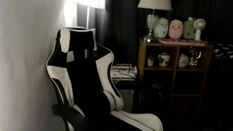 CALL ME RAINE online show from 01/21/25, 05:51