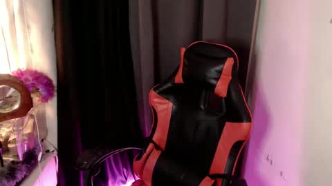 CALL ME RAINE online show from 03/07/25, 04:22