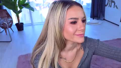 Anna online show from 11/02/25, 11:12