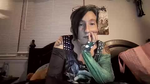 Kova online show from 11/03/25, 02:02