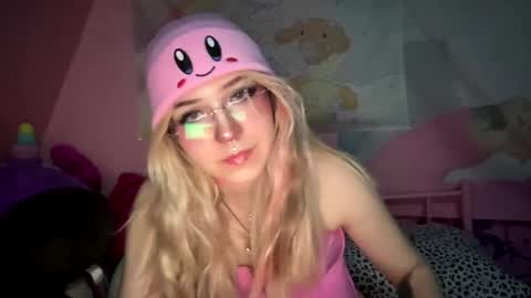 Pixie online show from 03/08/25, 03:50