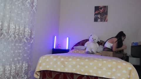 Tips are the best compliment to a woman online show from 01/09/25, 04:49