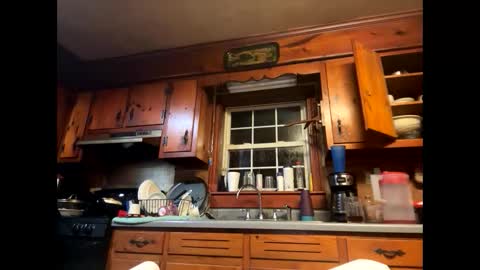 Snapshot of spotlight19955 chatting on 01/04/25, 09:00 TN stuf online show from 01/04/25, 09:00