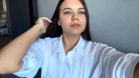 Snapshot of springmlenar chatting on 04/28/26, 11:15 Luina online show from 04/28/26, 11:15