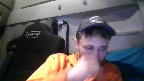 Snapshot of spyco82 chatting on 02/04/25, 05:01 spyco82 online show from 02/04/25, 05:01