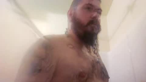 Snapshot of squ1rtl3cb chatting on 11/13/25, 11:42 squ1rtl3cb online show from 11/13/25, 11:42