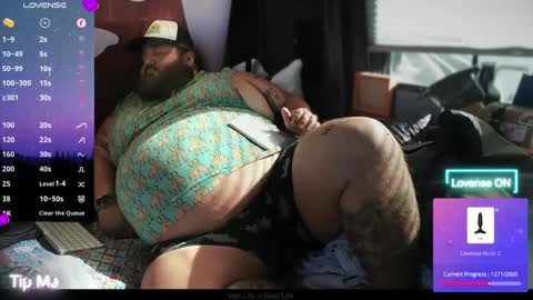 Snapshot of squeaks724 chatting on 12/02/24, 04:09 Your Pal Squeaks online show from 12/02/24, 04:09