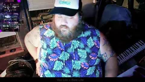 Snapshot of squeaks724 chatting on 01/07/25, 04:08 Your Pal Squeaks online show from 01/07/25, 04:08