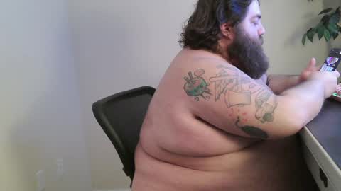 Snapshot of squeaks724 chatting on 09/17/25, 02:41 Your Pal Squeaks online show from 09/17/25, 02:41