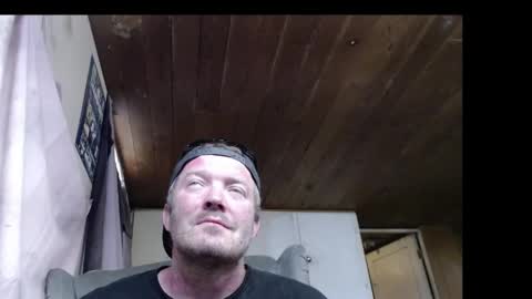 Snapshot of squegly chatting on 05/09/26, 05:51 Bryan online show from 05/09/26, 05:51