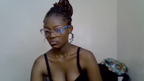Snapshot of squirt_godes chatting on 10/01/25, 08:48 Tashy online show from 10/01/25, 08:48