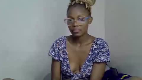 Snapshot of squirt_godes chatting on 10/23/25, 09:46 Tashy online show from 10/23/25, 09:46