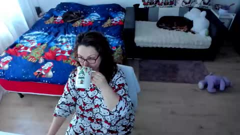 Kim online show from 12/05/25, 09:40