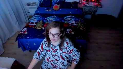 Kim online show from 12/22/25, 02:14