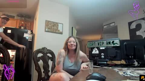 Snapshot of squirt_vip_room chatting on 03/30/26, 12:11 Roxy Day Mossimo Knight online show from 03/30/26, 12:11