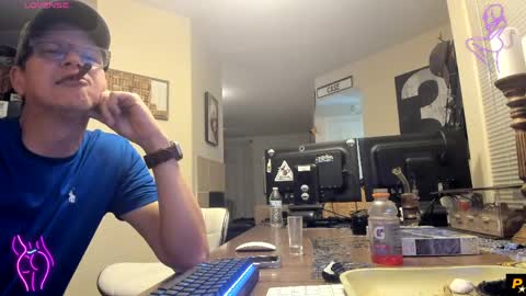Snapshot of squirt_vip_room chatting on 04/24/26, 02:58 Roxy Day Mossimo Knight online show from 04/24/26, 02:58