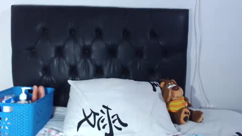 Snapshot of squirtgirl_hot chatting on 01/11/25, 01:48 Amber Vega online show from 01/11/25, 01:48