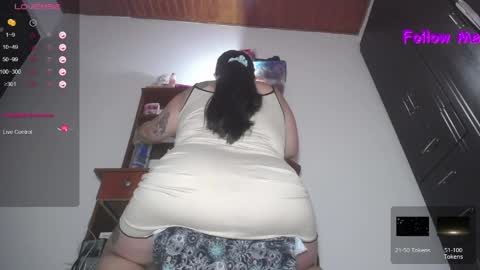 Snapshot of squirtmachinex chatting on 04/17/26, 01:41 Wanda online show from 04/17/26, 01:41