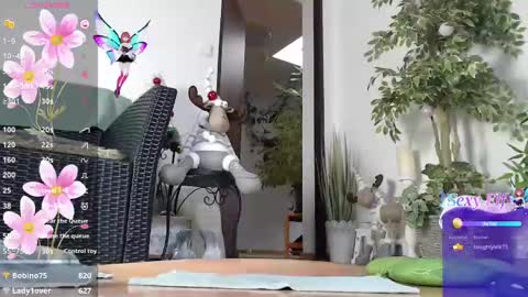 Monica online show from 12/08/24, 11:24