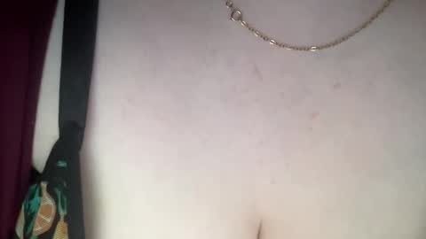 Snapshot of squirtsesh chatting on 12/14/25, 04:18 squirtsesh online show from 12/14/25, 04:18