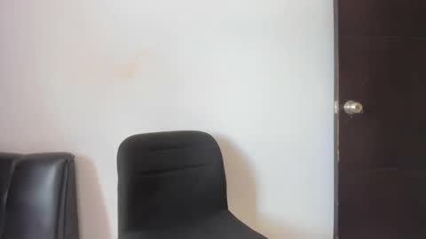 Snapshot of squirttati33 chatting on 09/10/25, 04:51 Tati online show from 09/10/25, 04:51