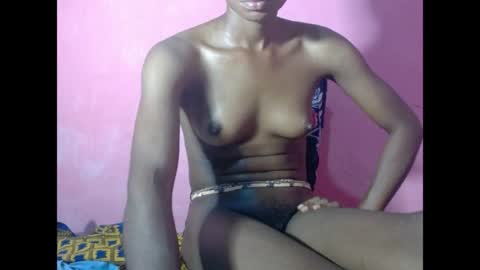 Snapshot of squirty_joy chatting on 06/29/26, 09:48 Magdalen online show from 06/29/26, 09:48